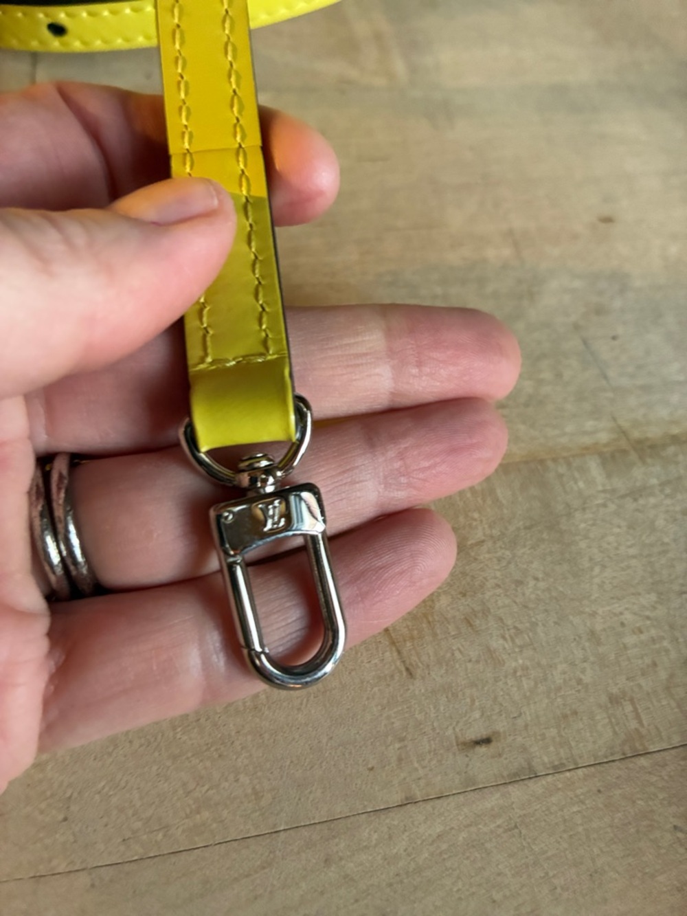 Louis Vuitton Epi Monceau BB Yellow! - Picture 4 of 15